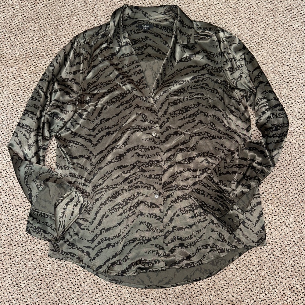 Rails Rebel Olive Spotted Tiger Stripes Satin Button Down Shirt Small
